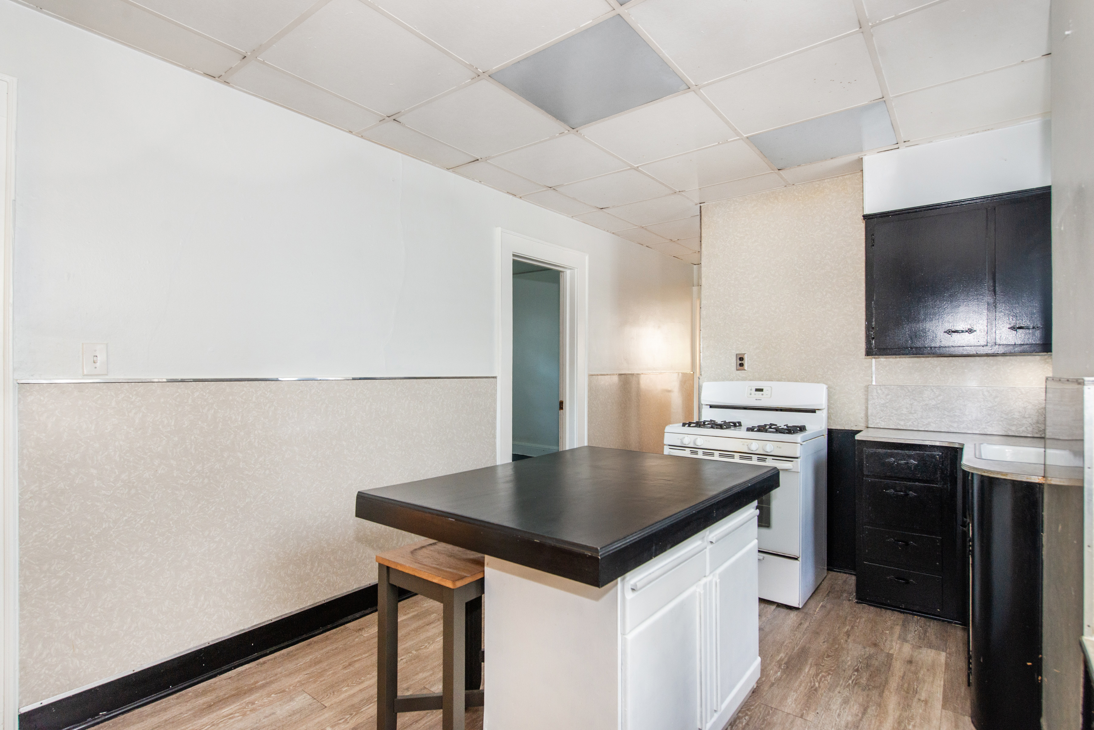 Belleville, New Jersey, 07109, United States, 4 Bedrooms Bedrooms, ,2 BathroomsBathrooms,Residential,For Sale,1977924