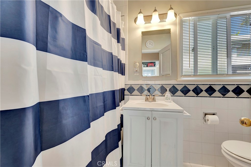 Seal Beach, California, 90740, United States, 4 Bedrooms Bedrooms, ,2 BathroomsBathrooms,Residential,For Sale,2001777