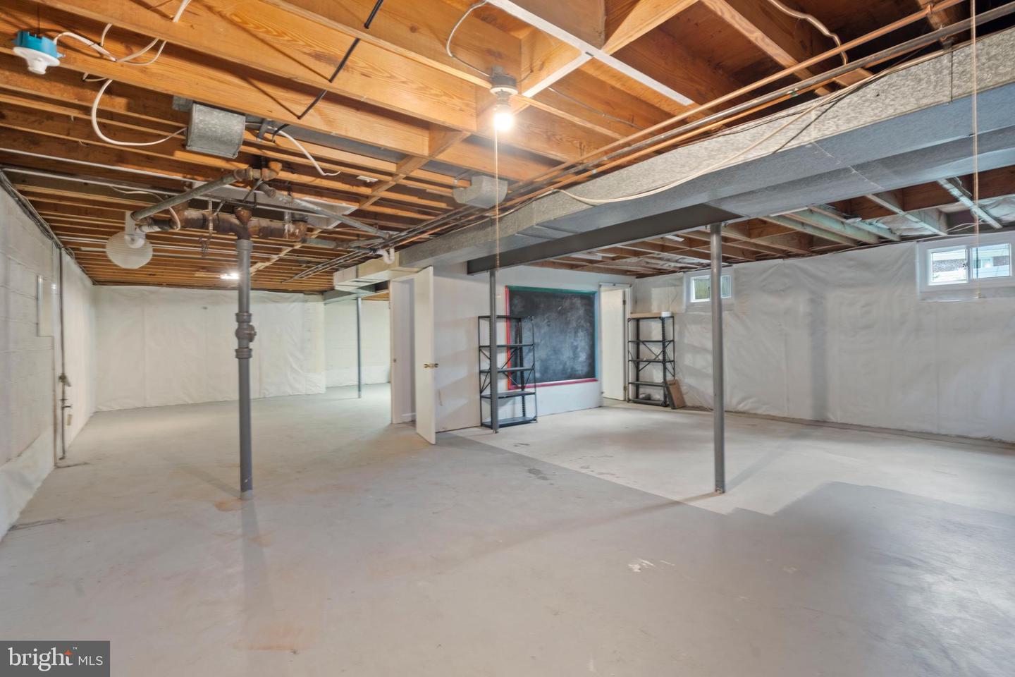 Springfield, Virginia, 22150, United States, 3 Bedrooms Bedrooms, ,2 BathroomsBathrooms,Residential,For Sale,1969546