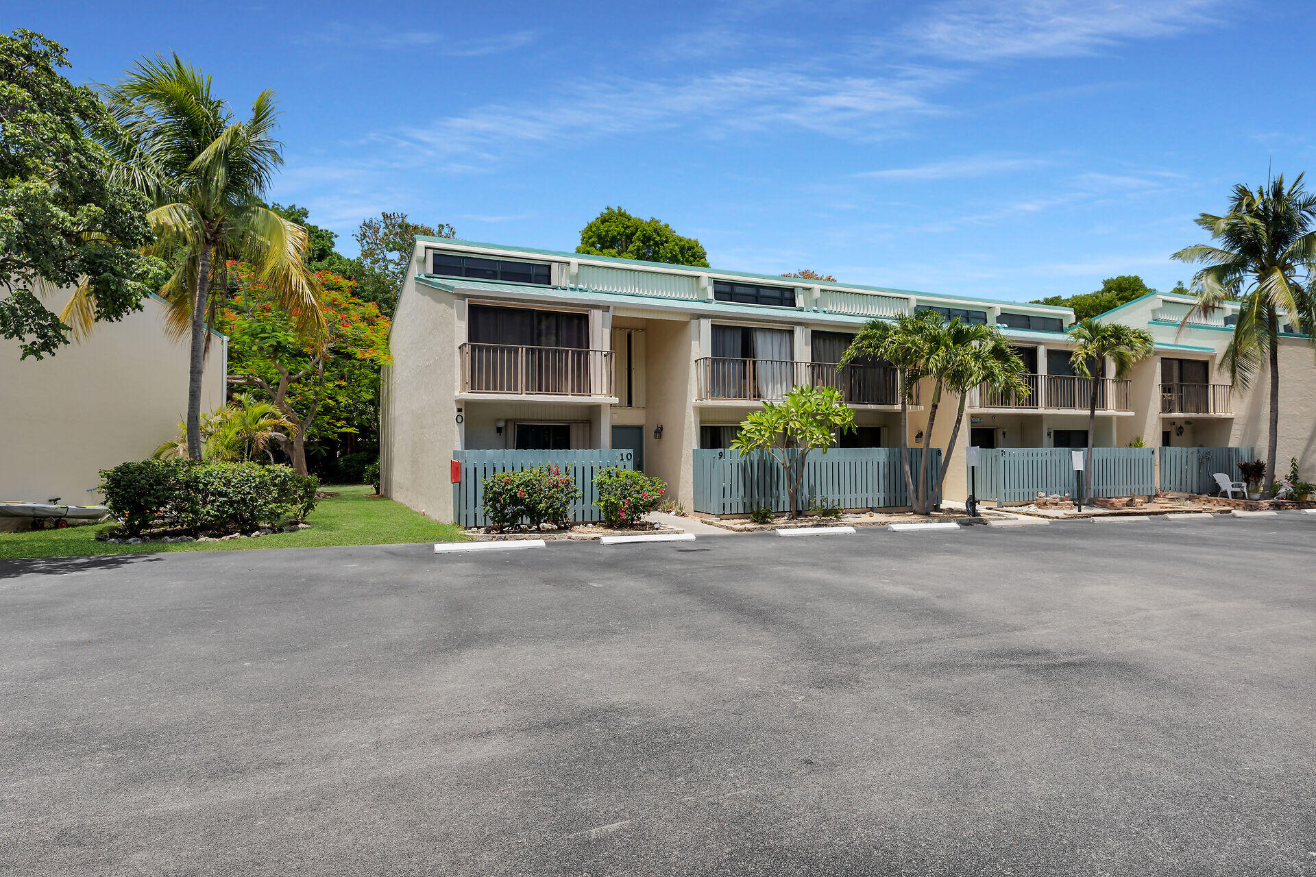 ISLAMORADA, Florida, 33036, United States, 2 Bedrooms Bedrooms, ,2 BathroomsBathrooms,Residential,For Sale,1874180