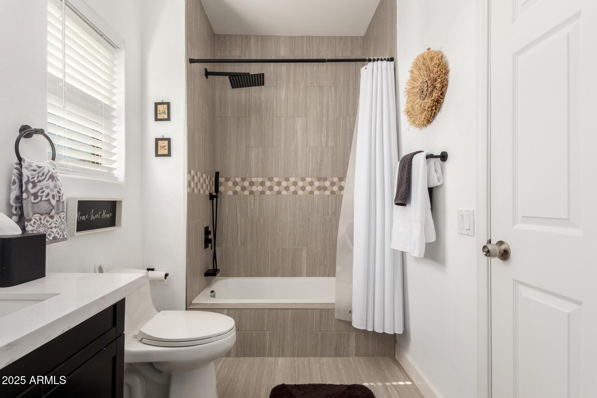 Surprise, Arizona, 85387, United States, 4 Bedrooms Bedrooms, ,3 BathroomsBathrooms,Residential,For Sale,1978130