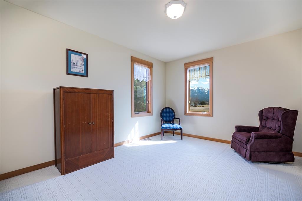Polson, Montana, 59860, United States, 4 Bedrooms Bedrooms, ,4 BathroomsBathrooms,Residential,For Sale,1930633
