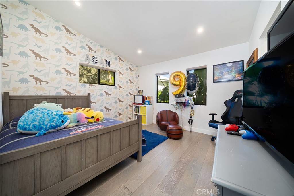 Woodland Hills, California, 91367, United States, 4 Bedrooms Bedrooms, ,2 BathroomsBathrooms,Residential,For Sale,2003177