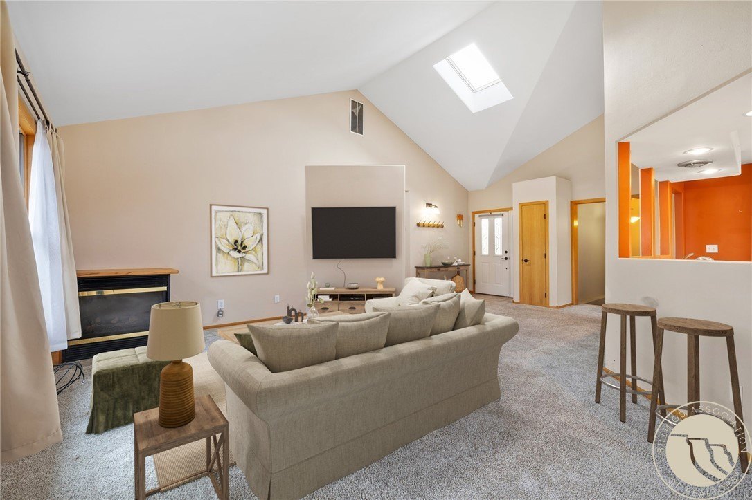 Absarokee, Montana, 59001, United States, 4 Bedrooms Bedrooms, ,4 BathroomsBathrooms,Residential,For Sale,1979121