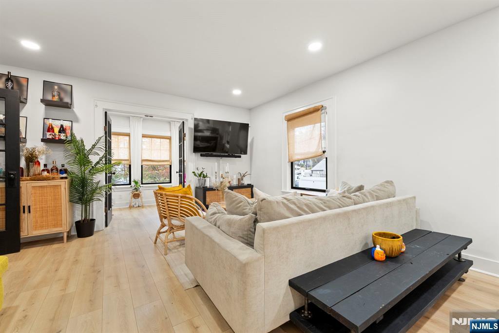 Rutherford, New Jersey, 07070, United States, 4 Bedrooms Bedrooms, ,2 BathroomsBathrooms,Residential,For Sale,1977707