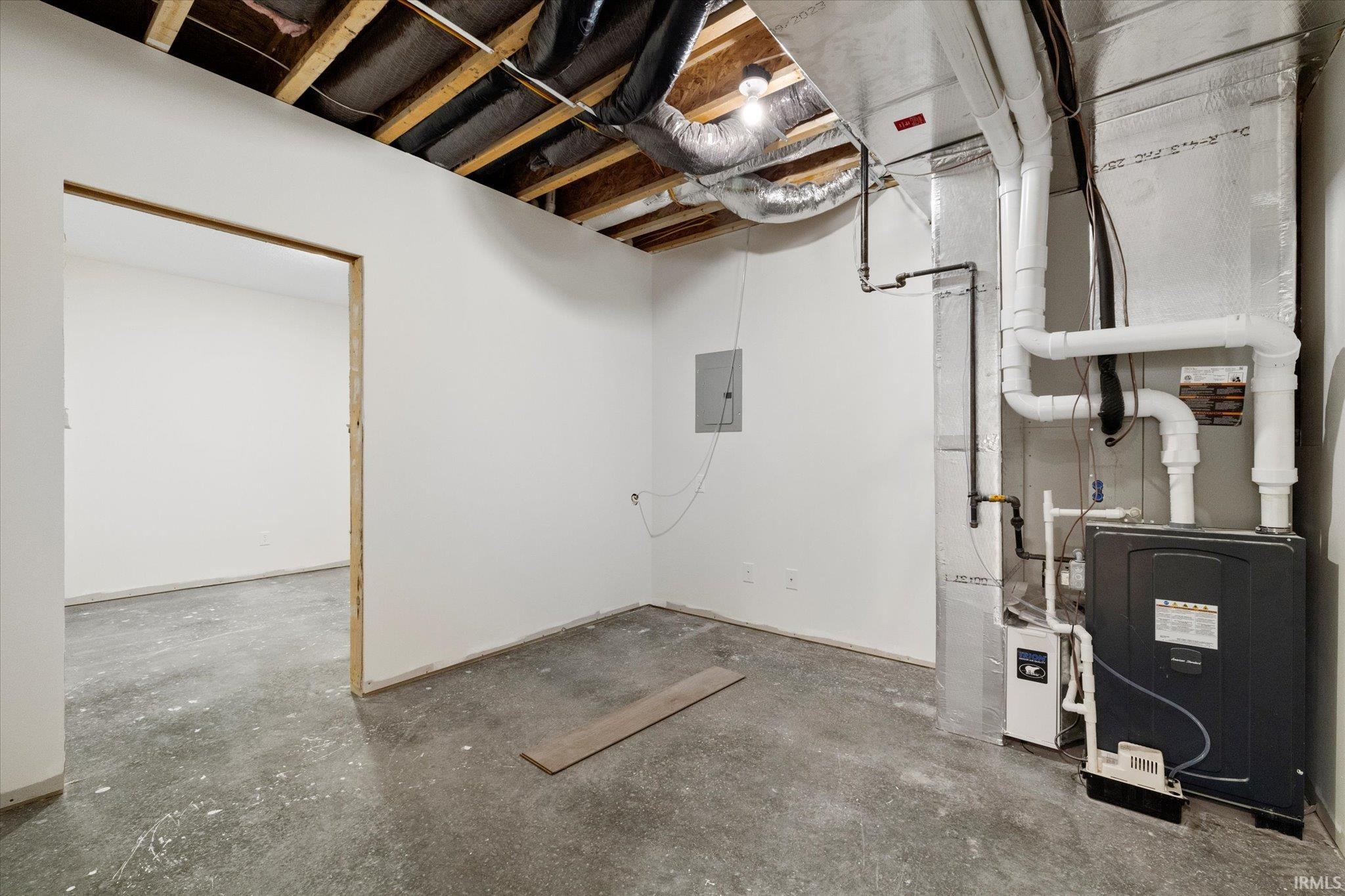 Bloomington, Indiana, 47401, United States, 3 Bedrooms Bedrooms, ,3 BathroomsBathrooms,Residential,For Sale,1977138