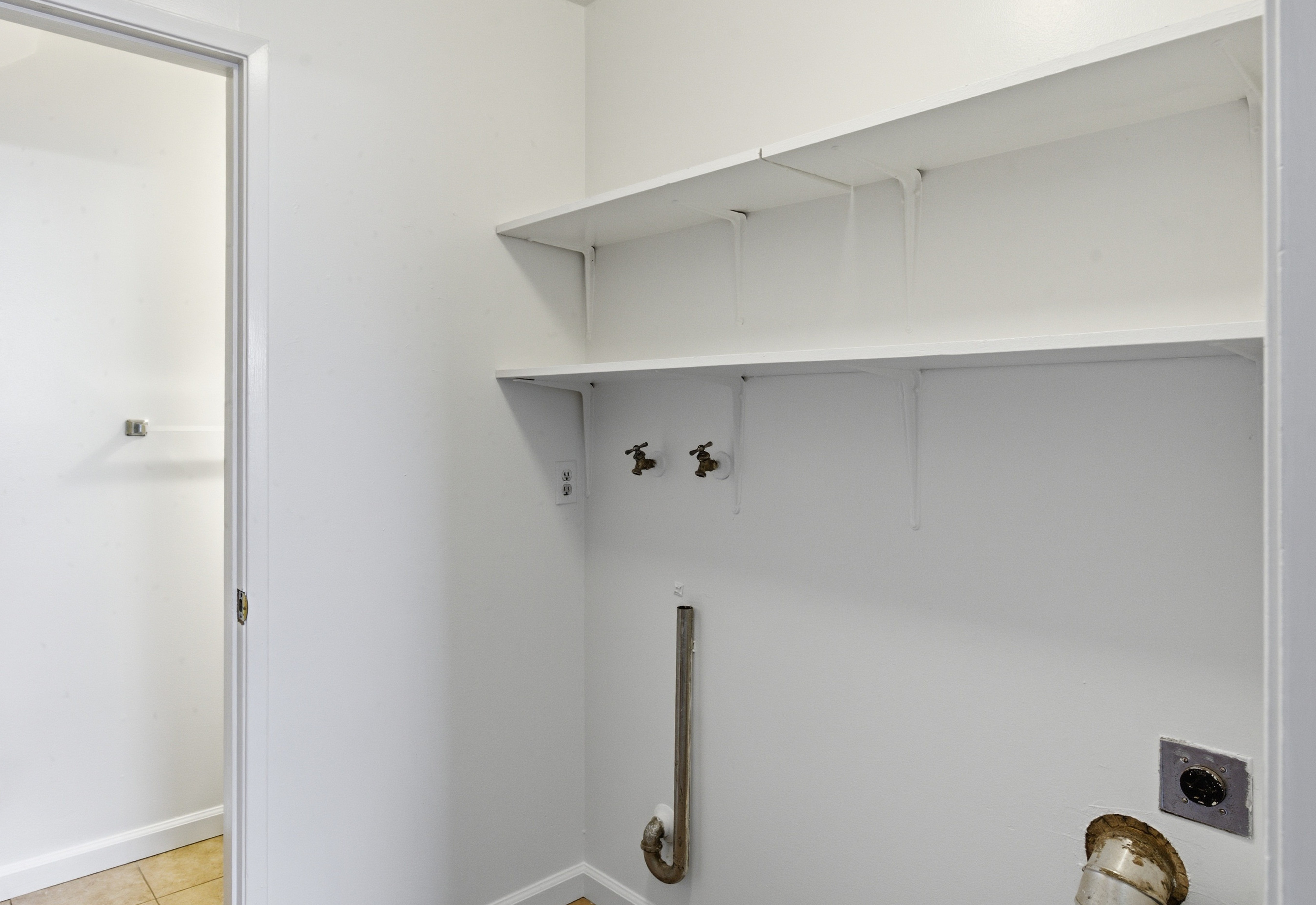  Rare Castro Valley Triplex Opportunity with Vacant Unit - 物件實景