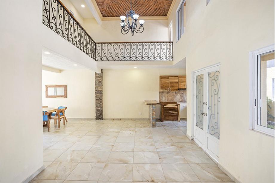Chapala, Jalisco, 45900, Mexico, 3 Bedrooms Bedrooms, ,2 BathroomsBathrooms,Residential,For Sale,1828608