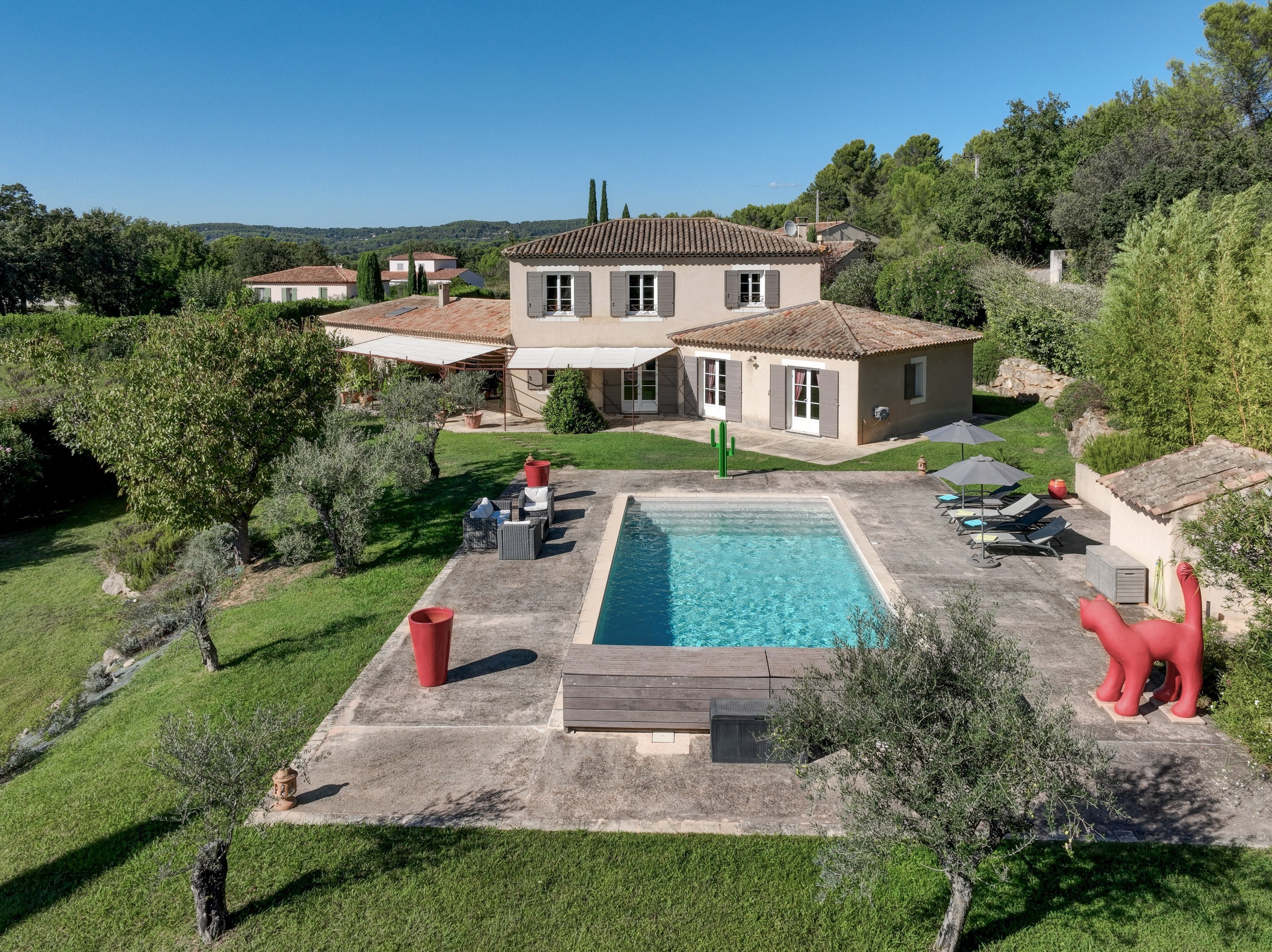  amily Home with Pool and Landscaped Grounds near Aix-en-Provence - 物件實景