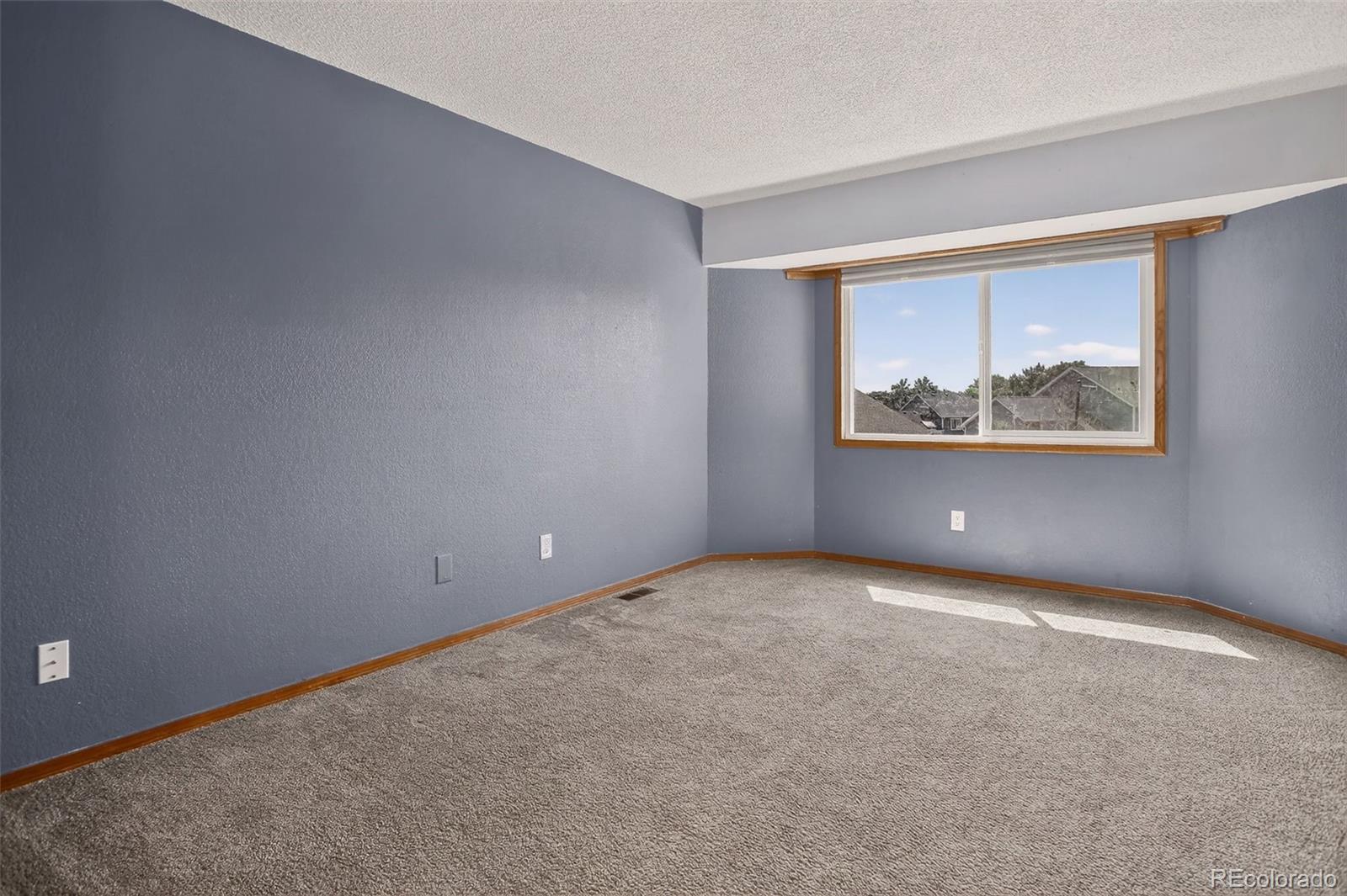 Thornton, Colorado, 80229, United States, 5 Bedrooms Bedrooms, ,2 BathroomsBathrooms,Residential,For Sale,1891126
