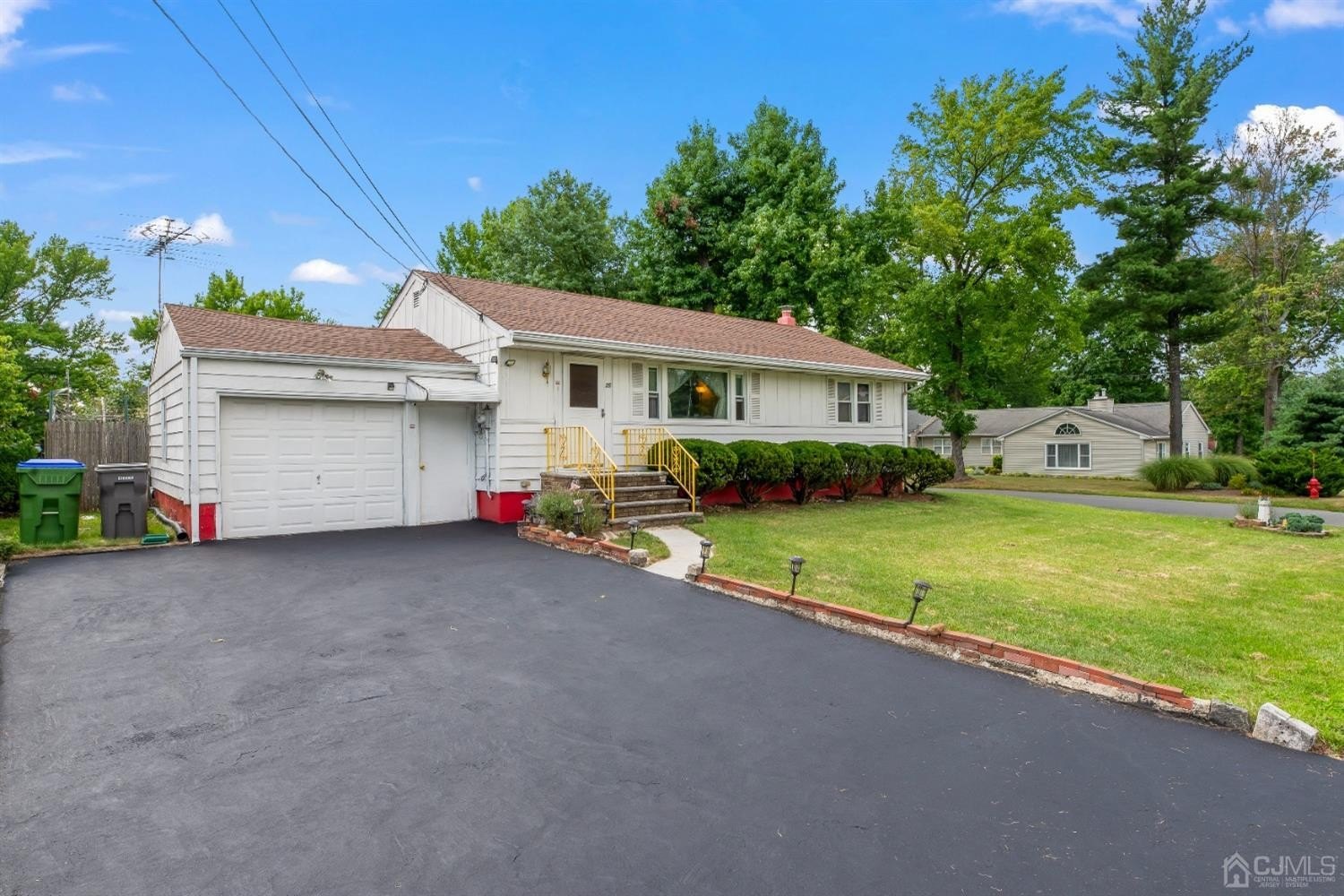 Edison, New Jersey, 08820, United States, 3 Bedrooms Bedrooms, ,1 BathroomBathrooms,Residential,For Sale,1873251