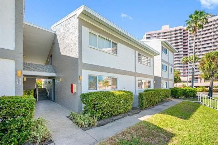 CLEARWATER BEACH, Florida, 33767, United States, 2 Bedrooms Bedrooms, ,2 BathroomsBathrooms,Residential,For Sale,1914241