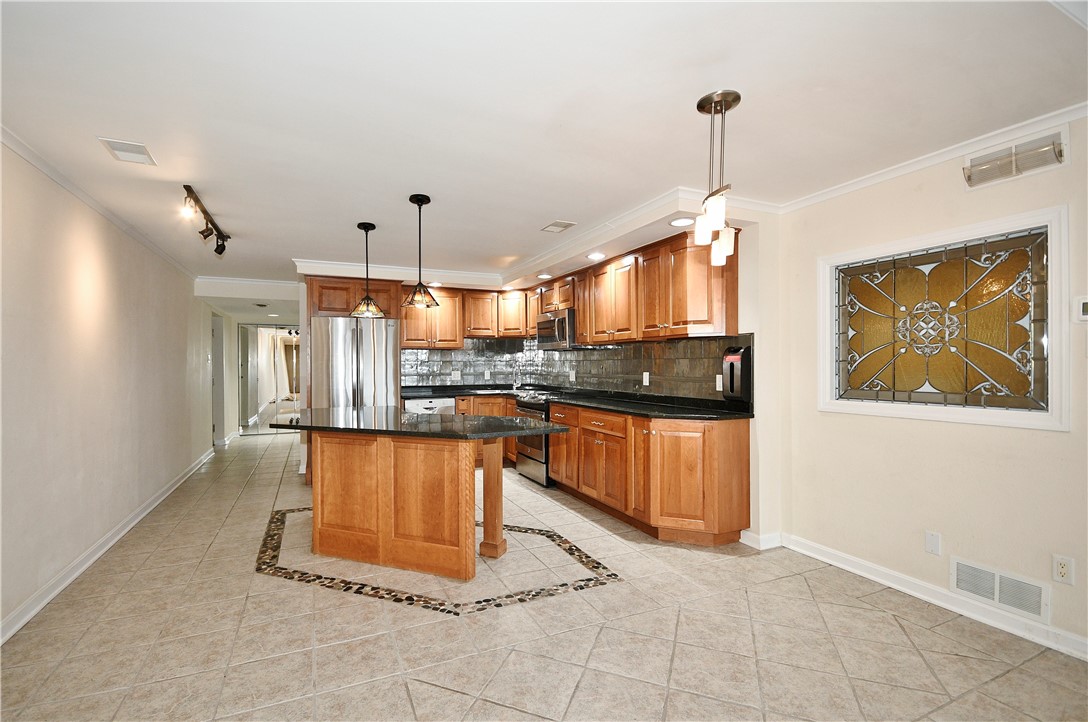 1000 Grandview Avenue Unit 401, Mt Washington, Pennsylvania, 15211, United States, 2 Bedrooms Bedrooms, ,2 BathroomsBathrooms,Residential,For Sale,1000 Grandview Avenue Unit 401,1662868