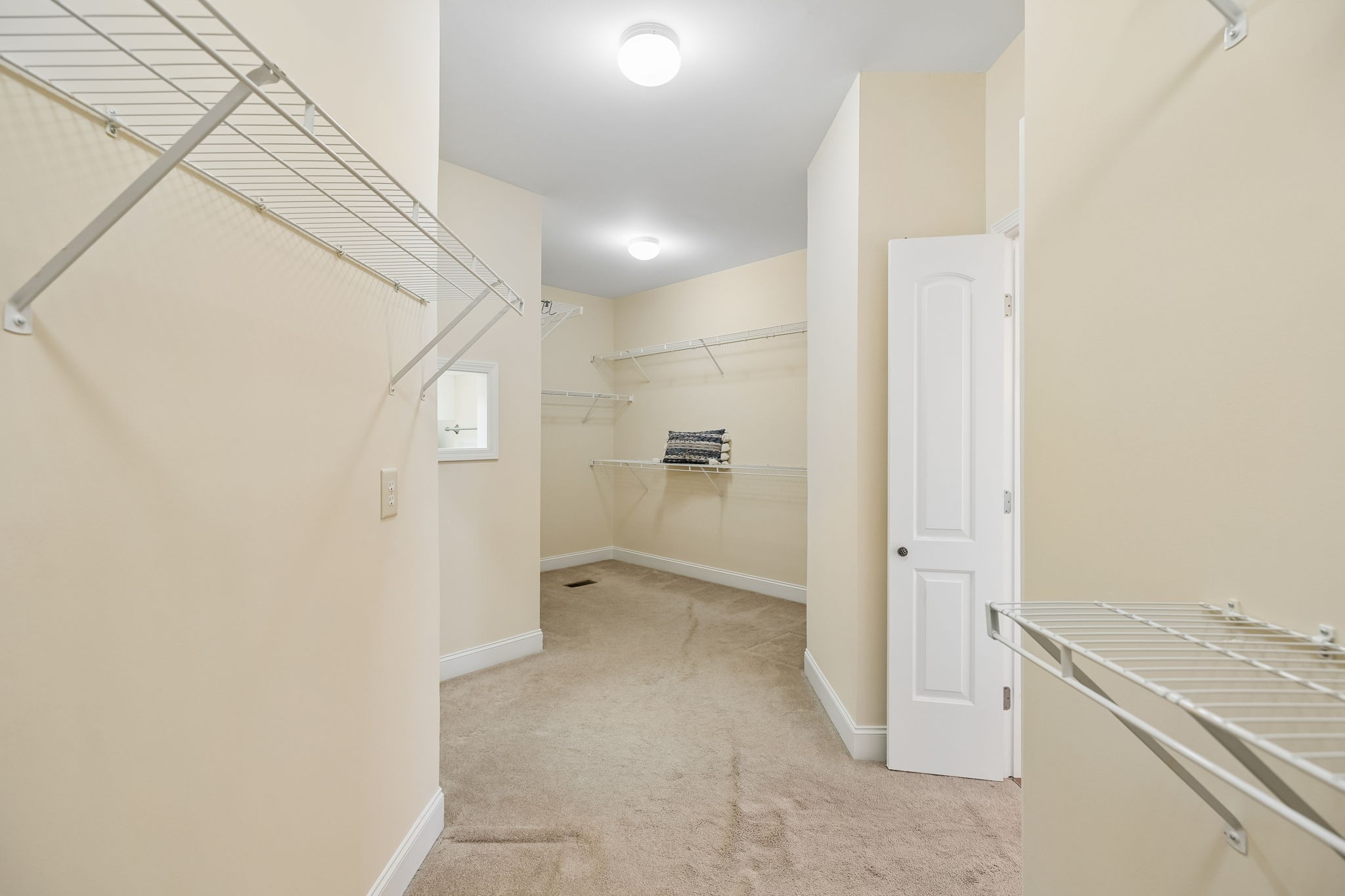  2216 Twin Peaks Ct, Spring Hill, TN, 37174 - 物件實景