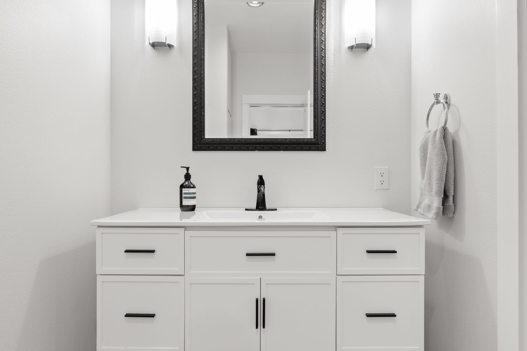  3426 SW ARNOLD ST Portland, OR 97219 - 物件實景