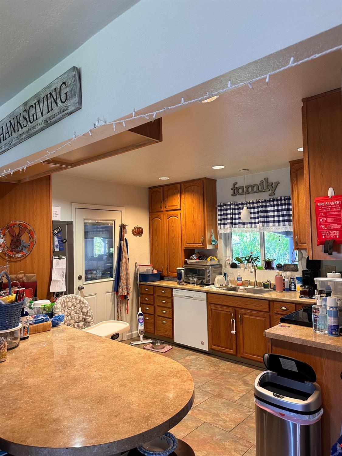 Browns Valley, California, 95918, United States, 5 Bedrooms Bedrooms, ,3 BathroomsBathrooms,Residential,For Sale,1977054