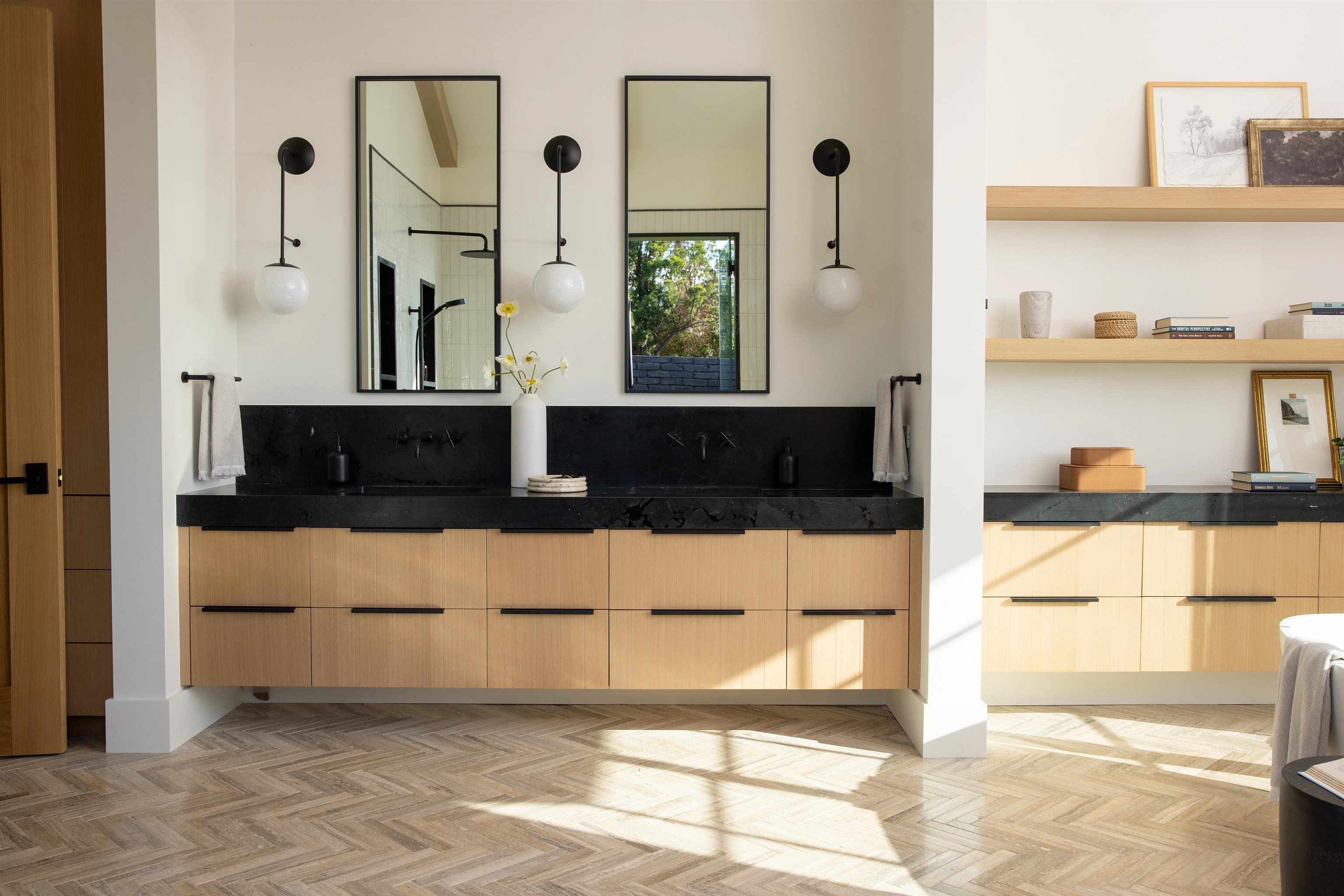 Lahaina, Hawaii, 96761, United States, 5 Bedrooms Bedrooms, ,6 BathroomsBathrooms,Residential,For Sale,1997230