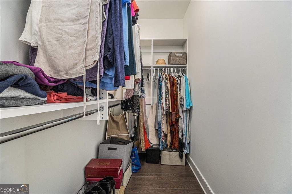 Atlanta, Georgia, 30324, United States, 4 Bedrooms Bedrooms, ,5 BathroomsBathrooms,Residential,For Sale,1909913