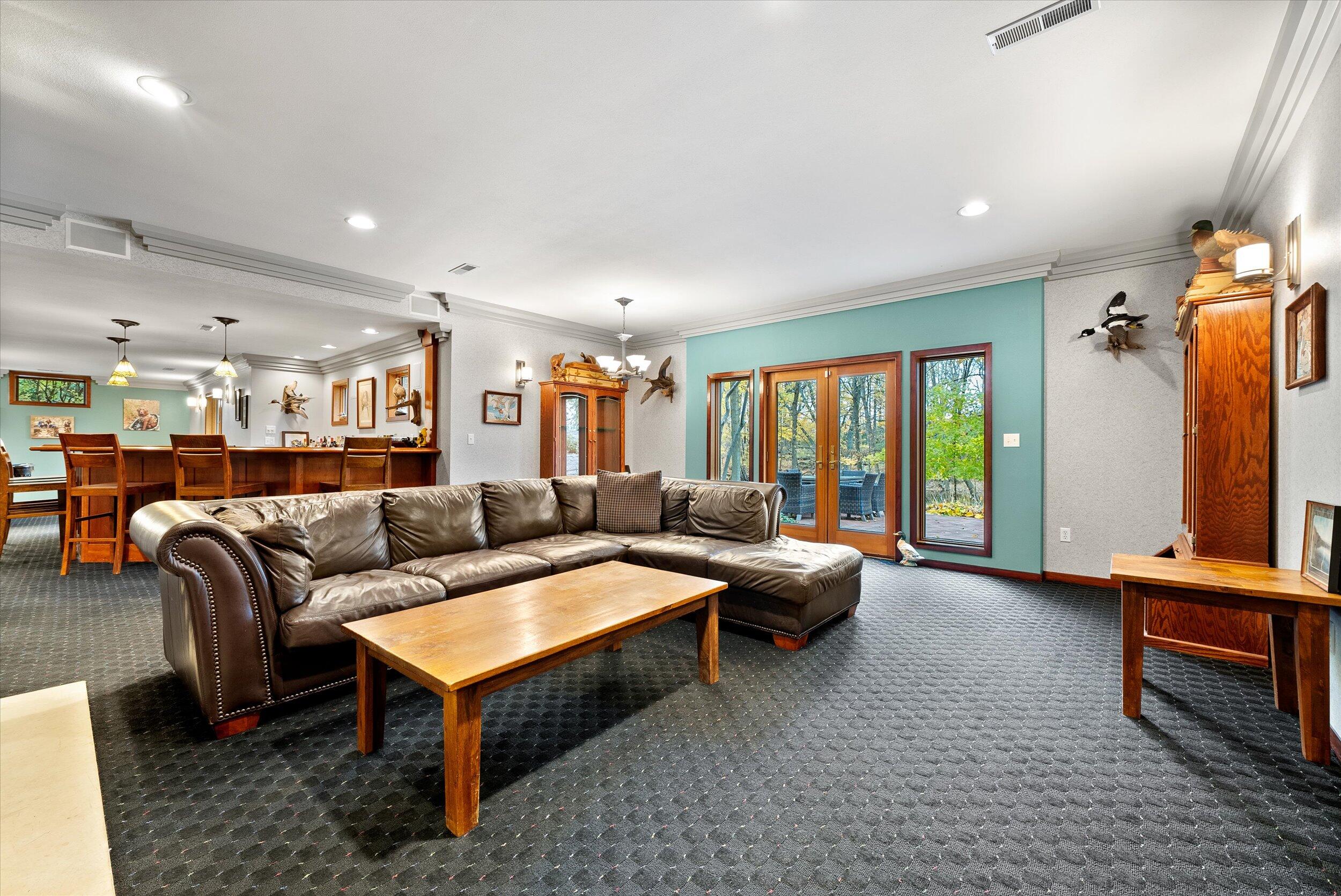 Grafton, Wisconsin, 53024, United States, 4 Bedrooms Bedrooms, ,6 BathroomsBathrooms,Residential,For Sale,1989565