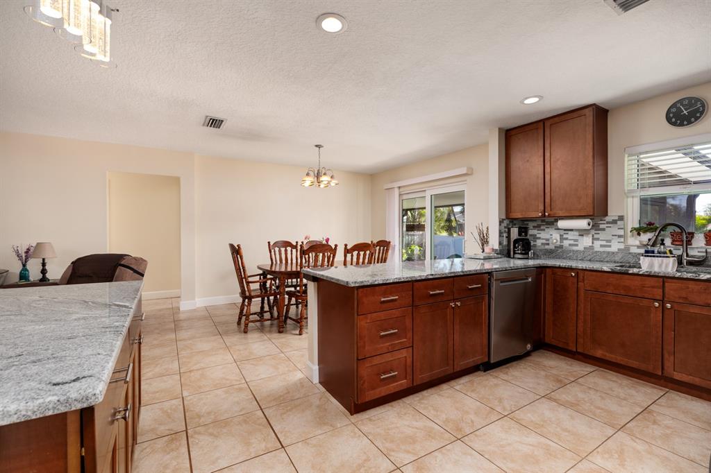 St Petersburg, Florida, 33703, United States, 3 Bedrooms Bedrooms, ,2 BathroomsBathrooms,Residential,For Sale,1770463