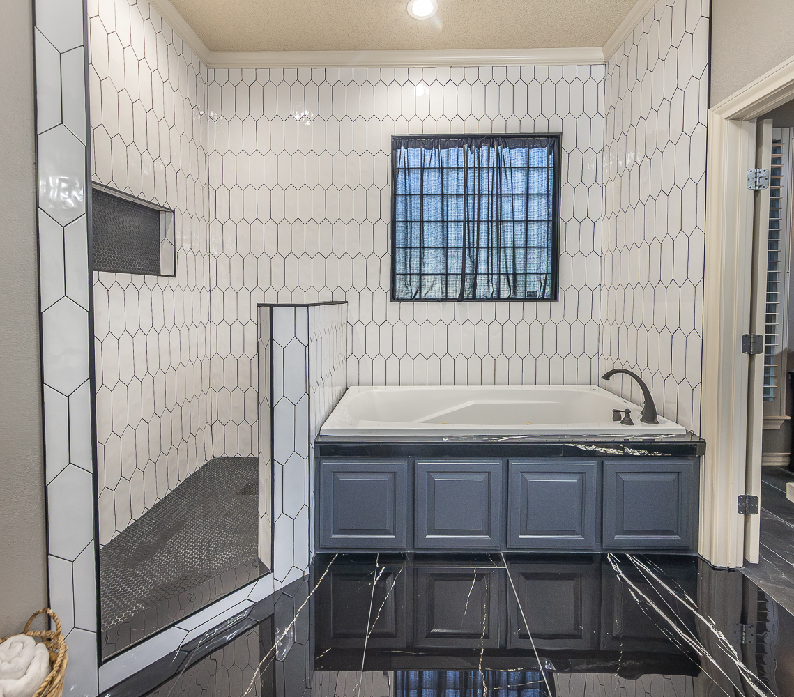 Lubbock, Texas, 79423, United States, 4 Bedrooms Bedrooms, ,4 BathroomsBathrooms,Residential,For Sale,1906085
