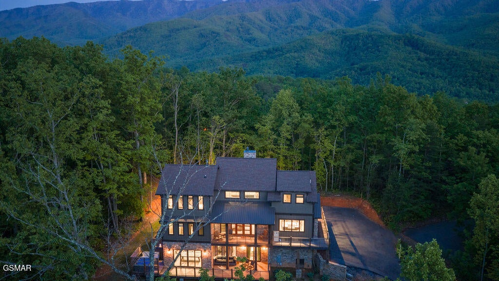Gatlinburg, Tennessee, 37738, United States, 3 Bedrooms Bedrooms, ,5 BathroomsBathrooms,Residential,For Sale,2034960