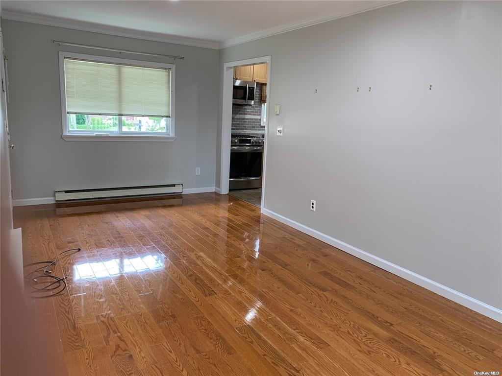 Plainview, New York, 11803, United States, 3 Bedrooms Bedrooms, ,2 BathroomsBathrooms,Residential,For Sale,1751555