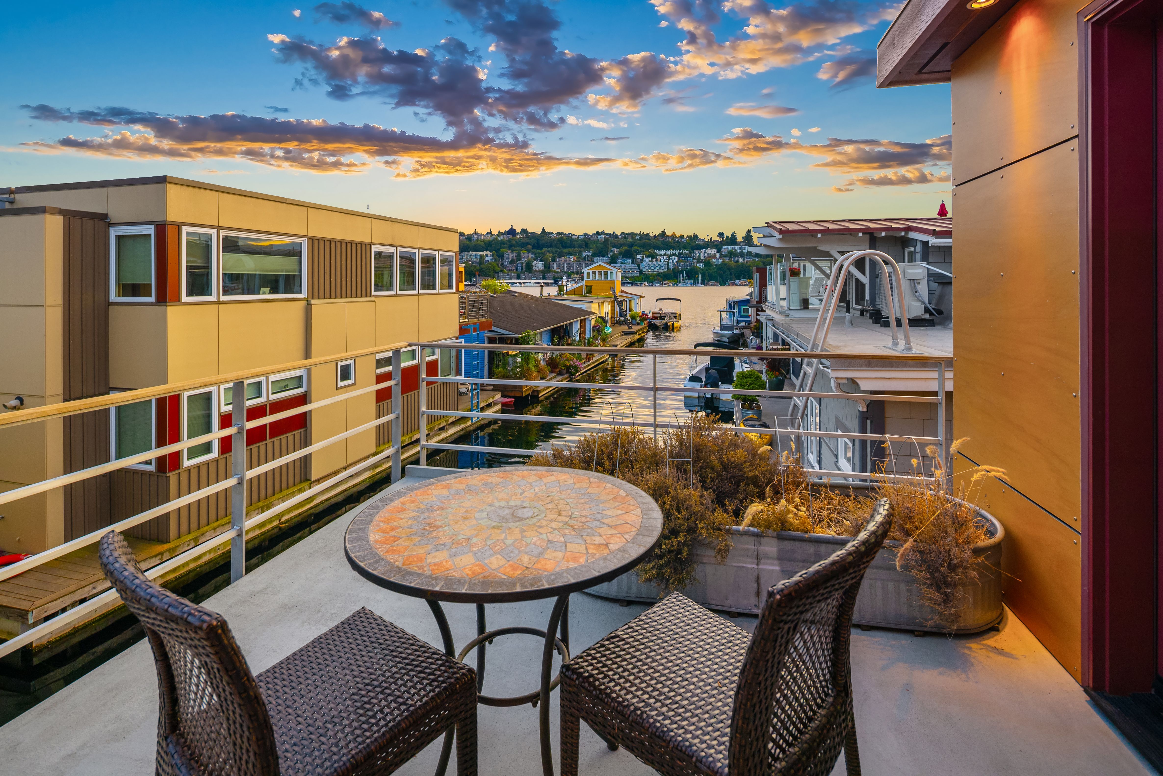  2339 Fairview Ave E #L, Seattle, WA 98102 - 物件實景