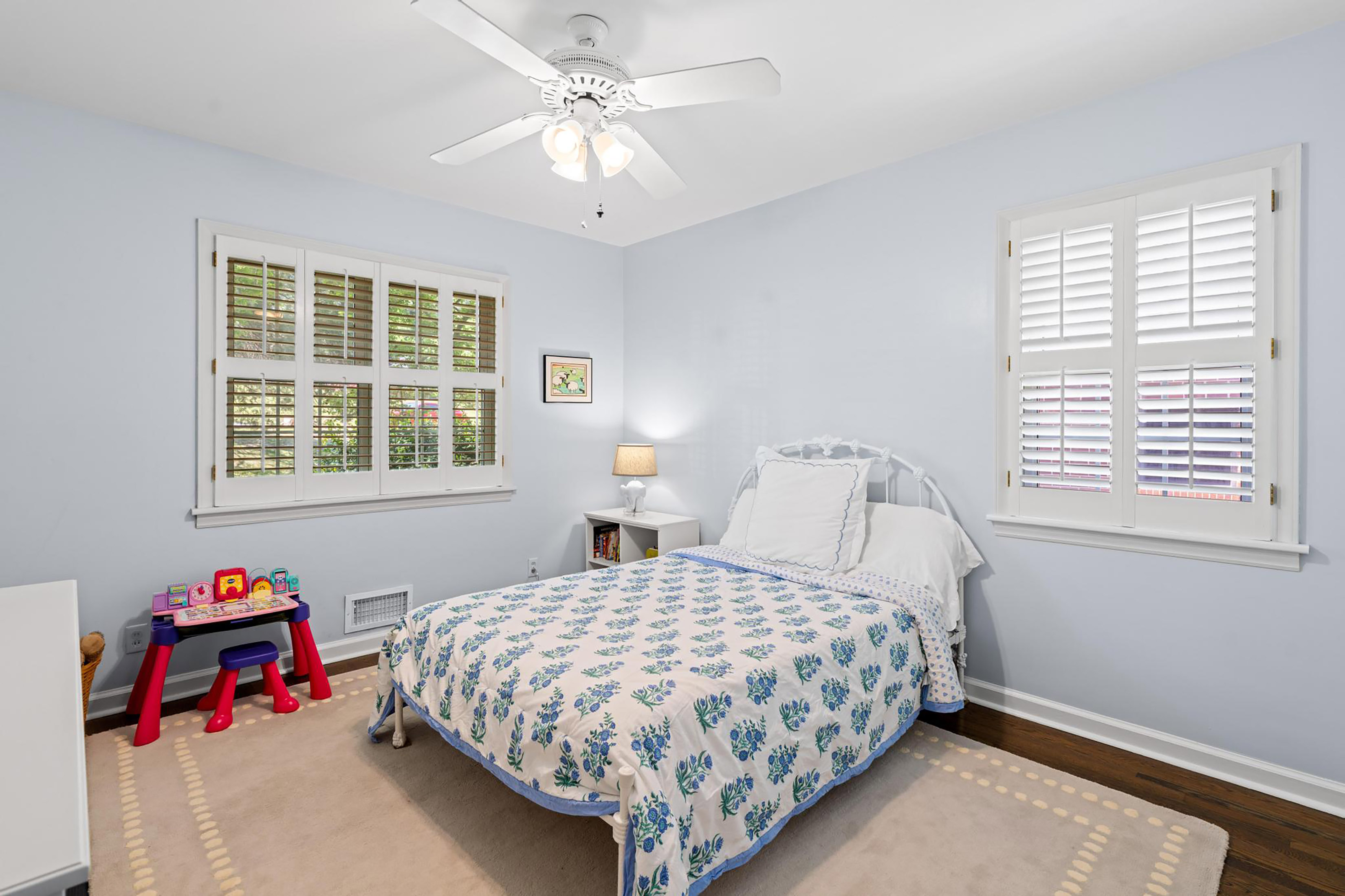  Lovely Ranch Home with Striking Curb Appeal and Modern Updates - 物件實景