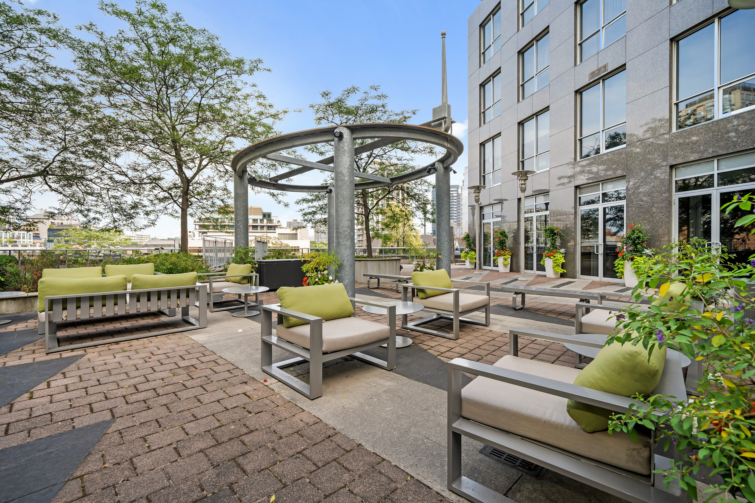  Elegant Living in Yorkville - 物件實景