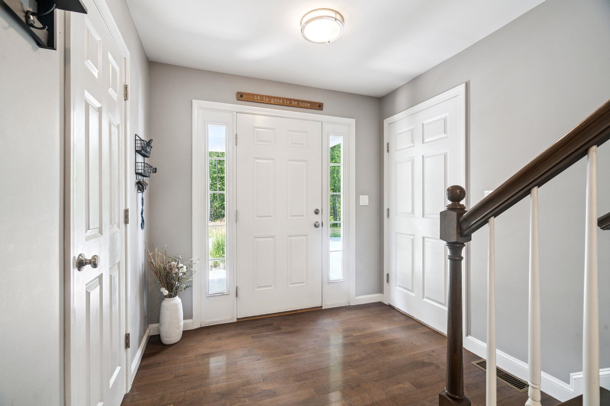 Manchester, New Hampshire, 03102, United States, 3 Bedrooms Bedrooms, ,2 BathroomsBathrooms,Residential,For Sale,1940953