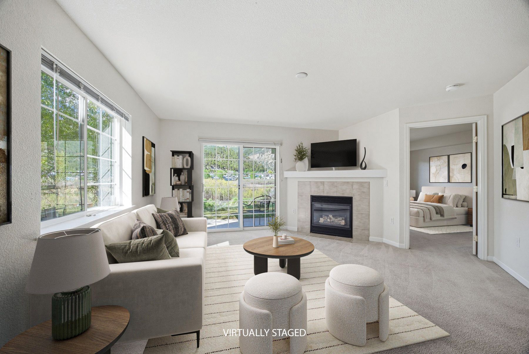  South-Facing End-Unit Residence With Beautiful River and Mountain views - 物件實景