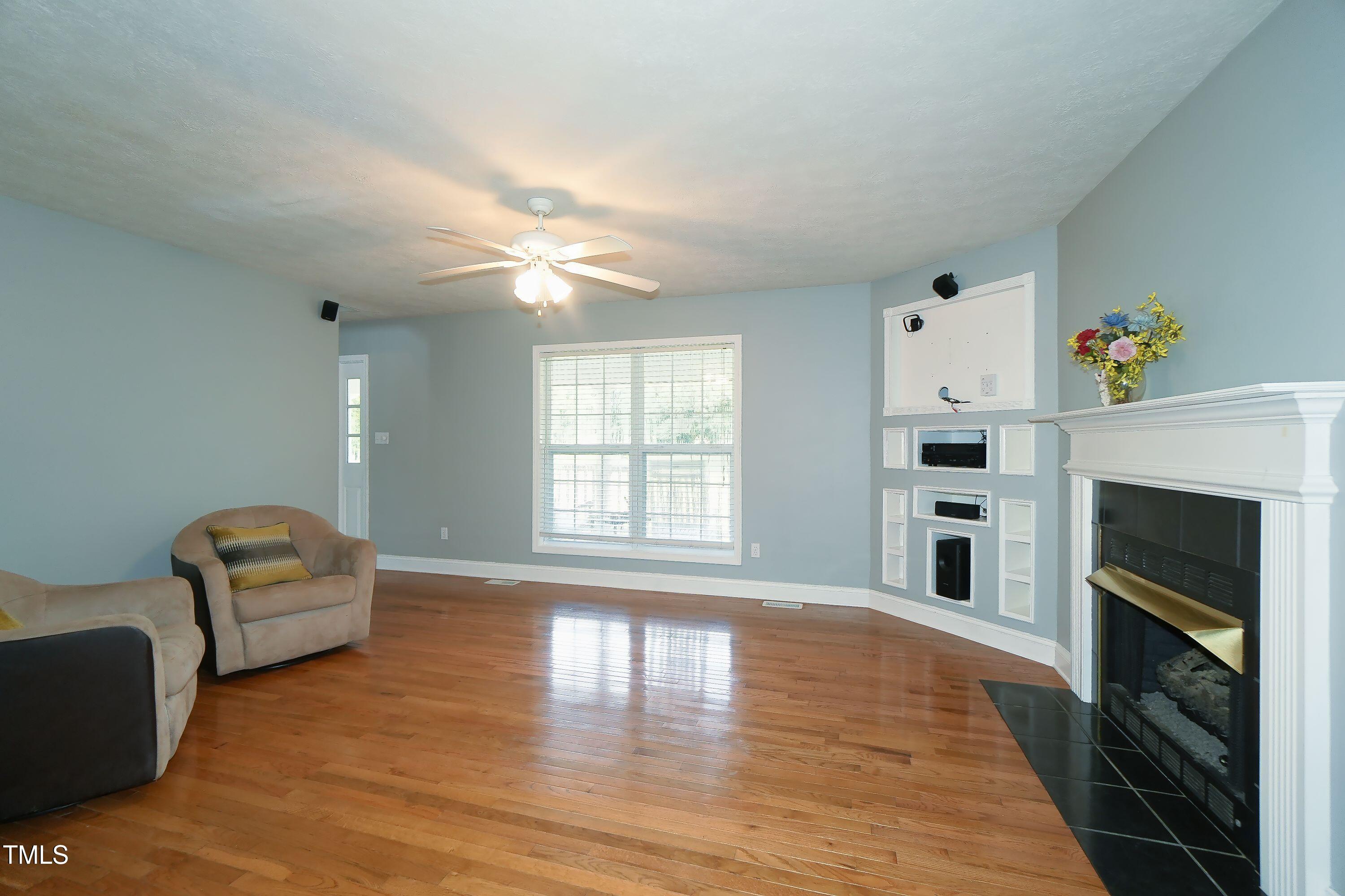 Hillsborough, North Carolina, 27278, United States, 3 Bedrooms Bedrooms, ,3 BathroomsBathrooms,Residential,For Sale,1902432