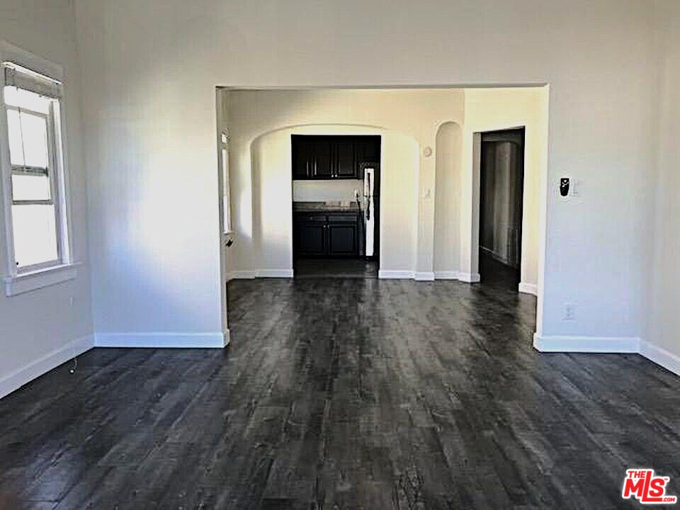 Los Angeles, California, 90019, United States, 8 Bedrooms Bedrooms, ,Residential,For Sale,1848279