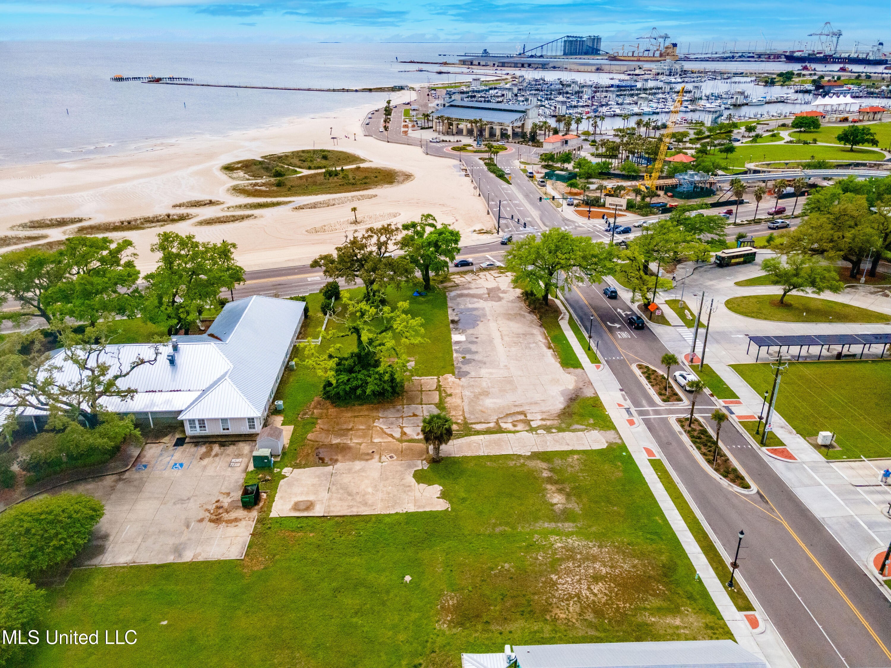Gulfport, Mississippi, 39501, United States, ,Residential,For Sale,1930112
