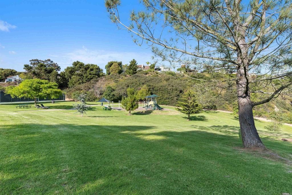 La Jolla, California, 92037, United States, 2 Bedrooms Bedrooms, ,3 BathroomsBathrooms,Residential,For Sale,1938534