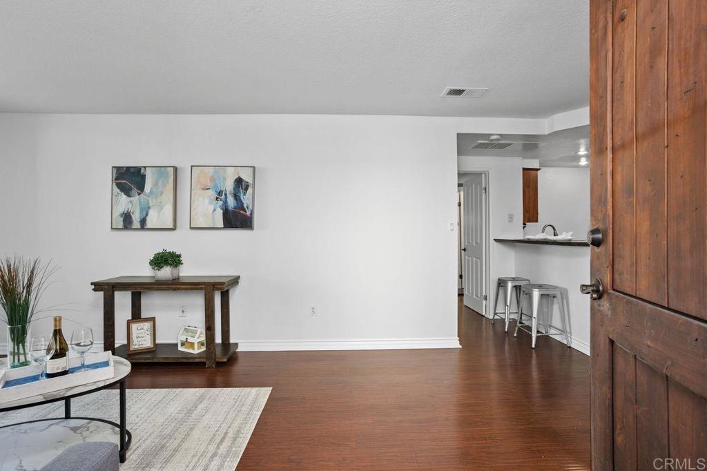 San Diego, California, 92122, United States, 1 Bedroom Bedrooms, ,1 BathroomBathrooms,Residential,For Sale,1987657