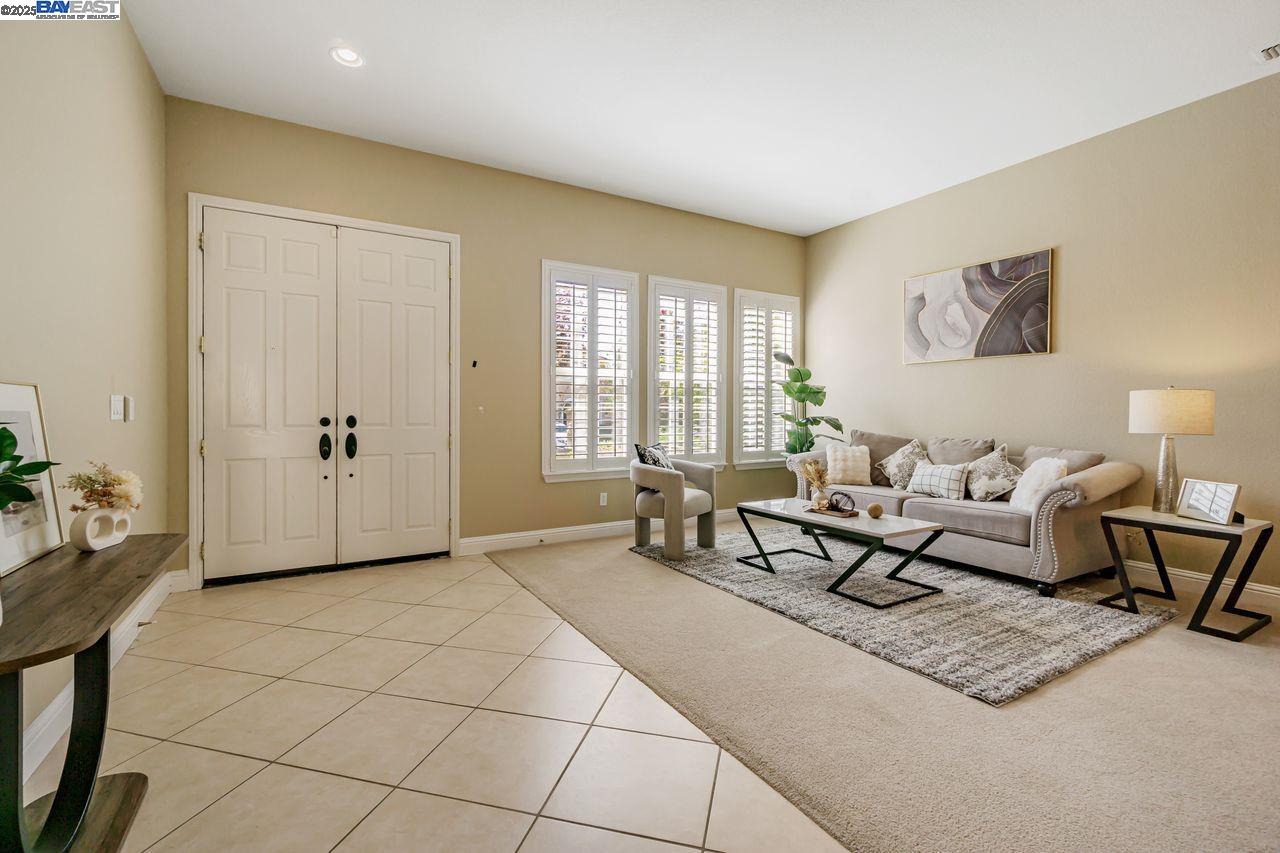 Concord, California, 94521, United States, 5 Bedrooms Bedrooms, ,3 BathroomsBathrooms,Residential,For Sale,1989306