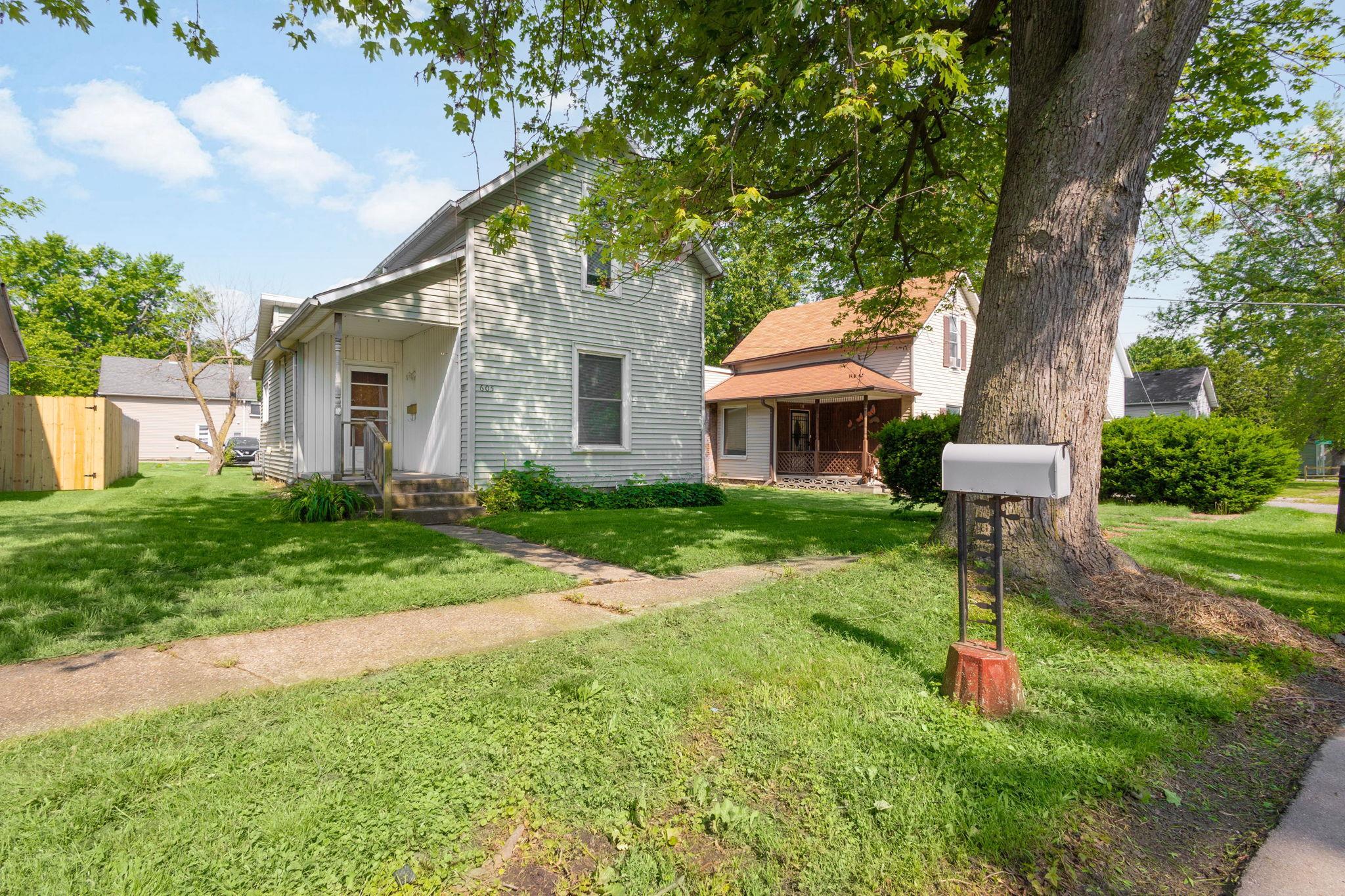 7th St, Goshen, IN 46528