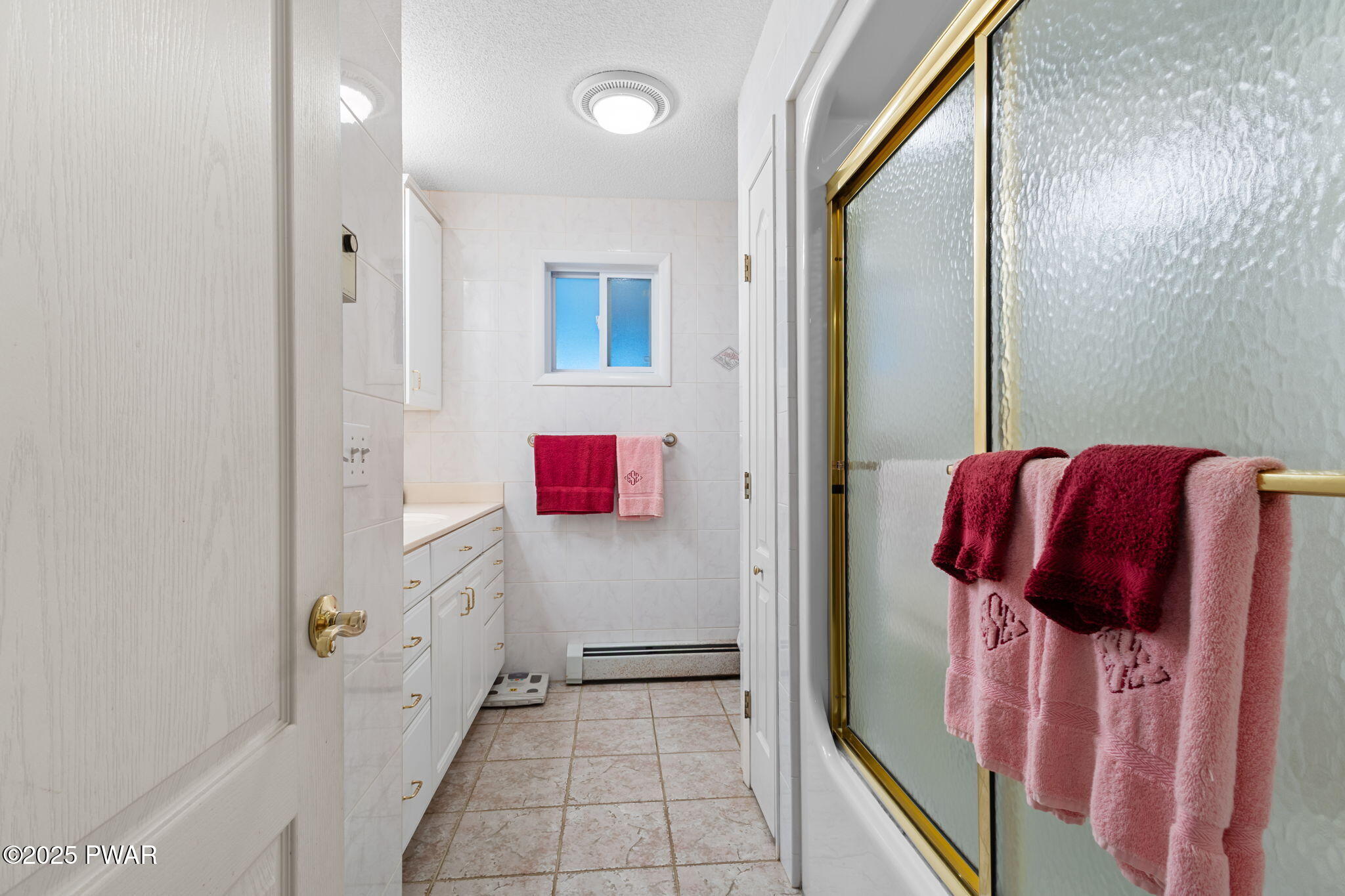 Lakeville, Pennsylvania, 18438, United States, 3 Bedrooms Bedrooms, ,3 BathroomsBathrooms,Residential,For Sale,1765507