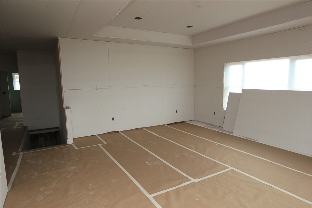 Chippewa Falls, Wisconsin, 54729, United States, 5 Bedrooms Bedrooms, ,3 BathroomsBathrooms,Residential,For Sale,1978028