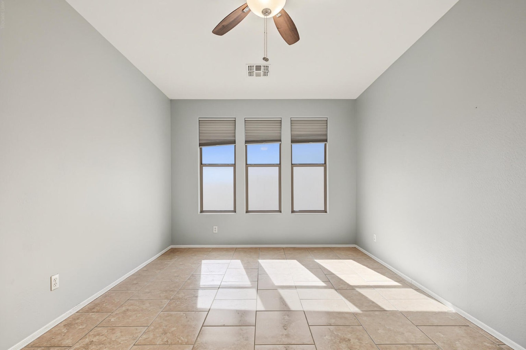  15250 W Pierson Street¦Goodyear, AZ - 物件實景