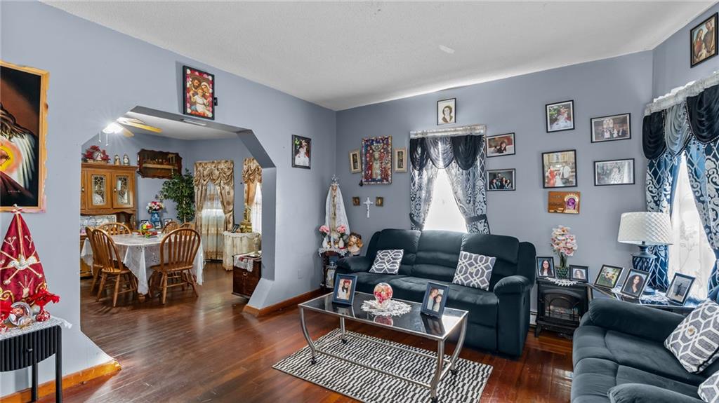 Pawtucket, Rhode Island, 02860, United States, 9 Bedrooms Bedrooms, ,3 BathroomsBathrooms,Residential,For Sale,2009086