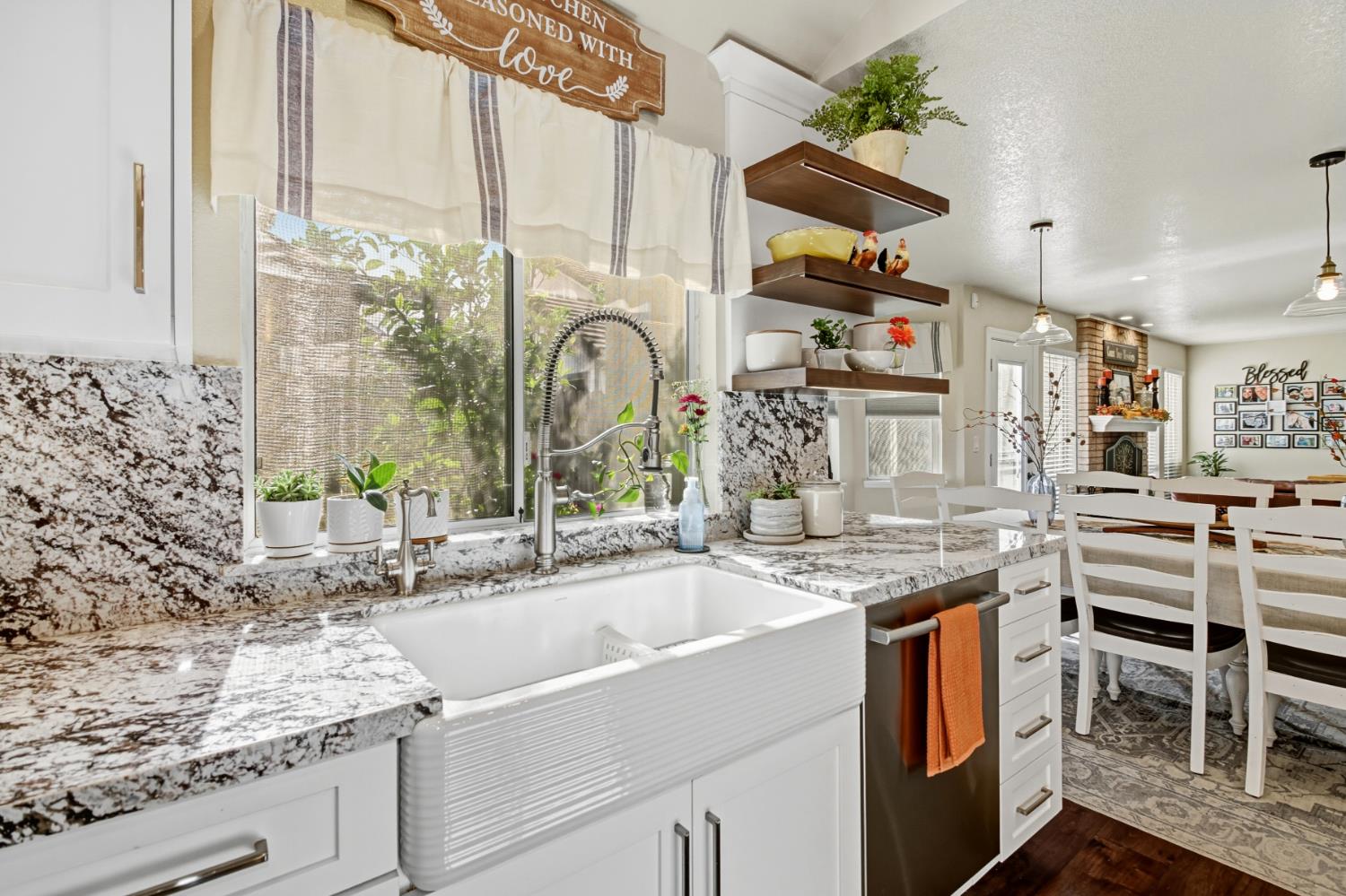 Elk Grove, California, 95624, United States, 4 Bedrooms Bedrooms, ,4 BathroomsBathrooms,Residential,For Sale,1987629