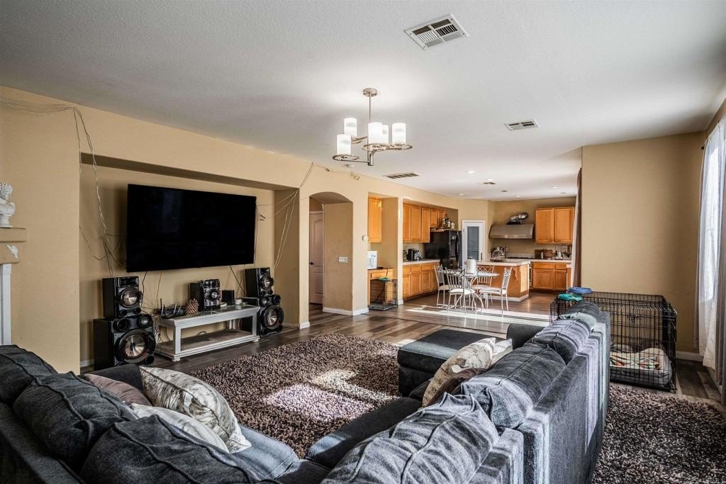 Hemet, California, 92545, United States, 5 Bedrooms Bedrooms, ,3 BathroomsBathrooms,Residential,For Sale,1877252