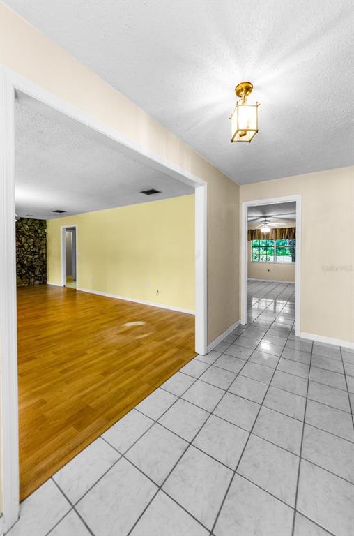 Plant City, Florida, 33566, United States, 3 Bedrooms Bedrooms, ,2 BathroomsBathrooms,Residential,For Sale,1932483