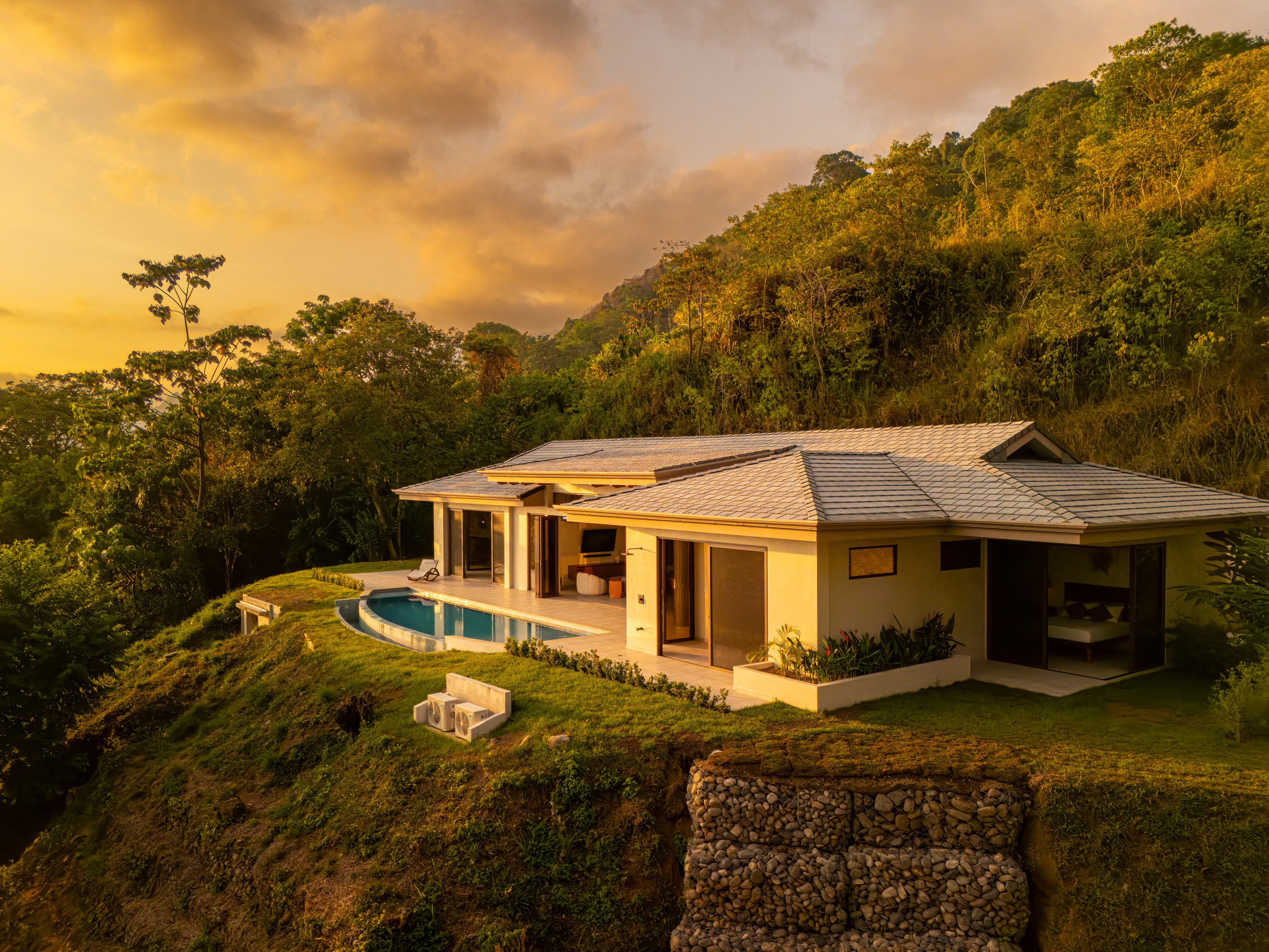 Ojochal, Ojochal, Puntarenas, CR, 3 Bedrooms Bedrooms, ,3 BathroomsBathrooms,Residential,For Sale,Ojochal,1643515