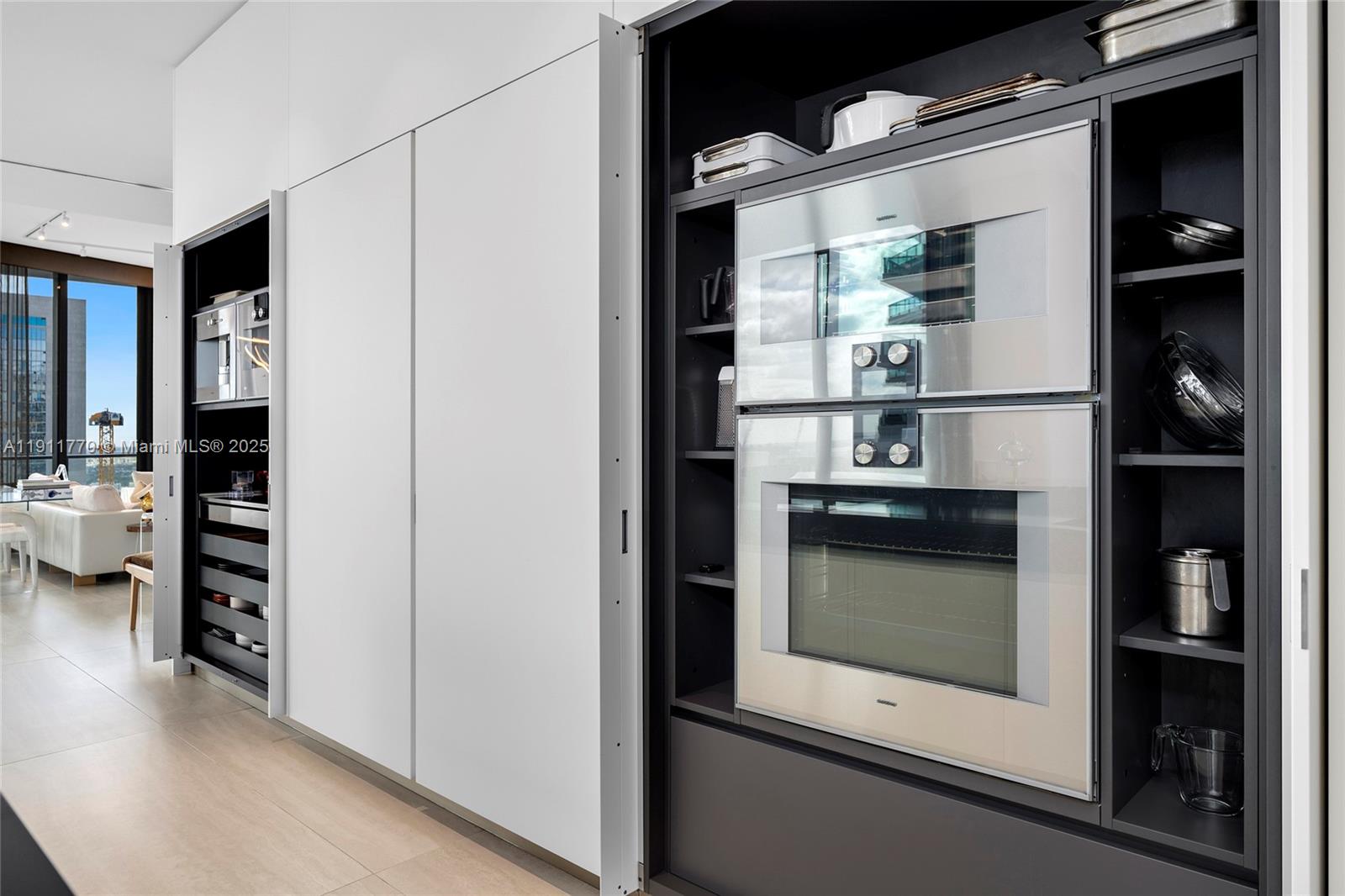 Miami, Florida, 33132, United States, 6 Bedrooms Bedrooms, ,7 BathroomsBathrooms,Residential,For Sale,1991375