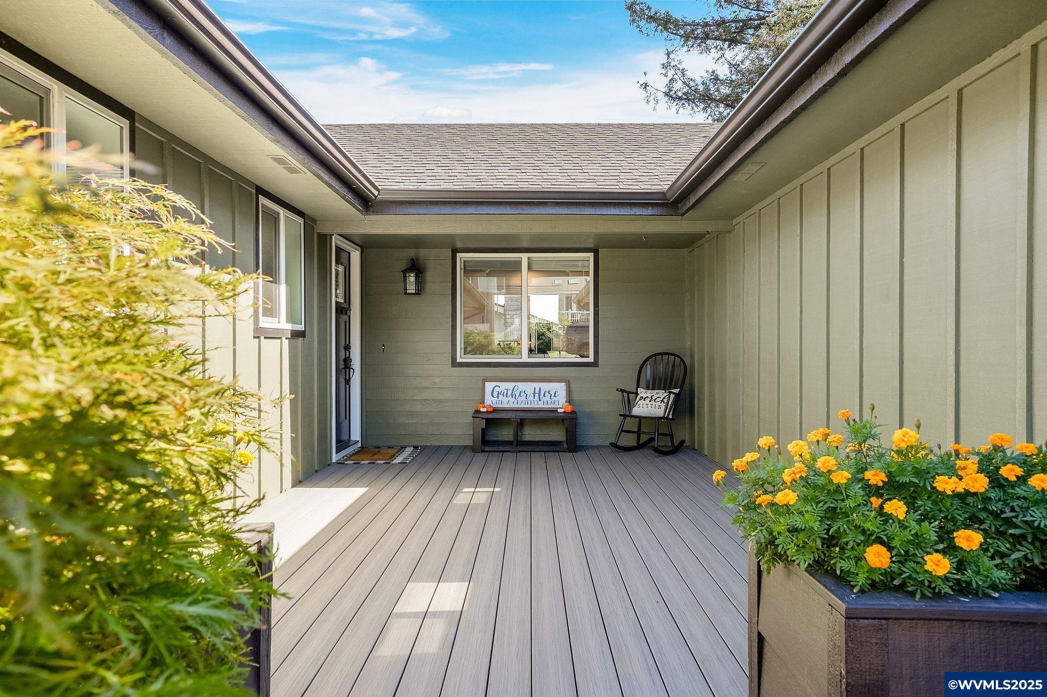 Salem, Oregon, 97304, United States, 3 Bedrooms Bedrooms, ,3 BathroomsBathrooms,Residential,For Sale,1967587