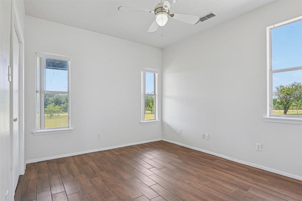 Itasca, Texas, 76055, United States, 6 Bedrooms Bedrooms, ,4 BathroomsBathrooms,Residential,For Sale,1916768